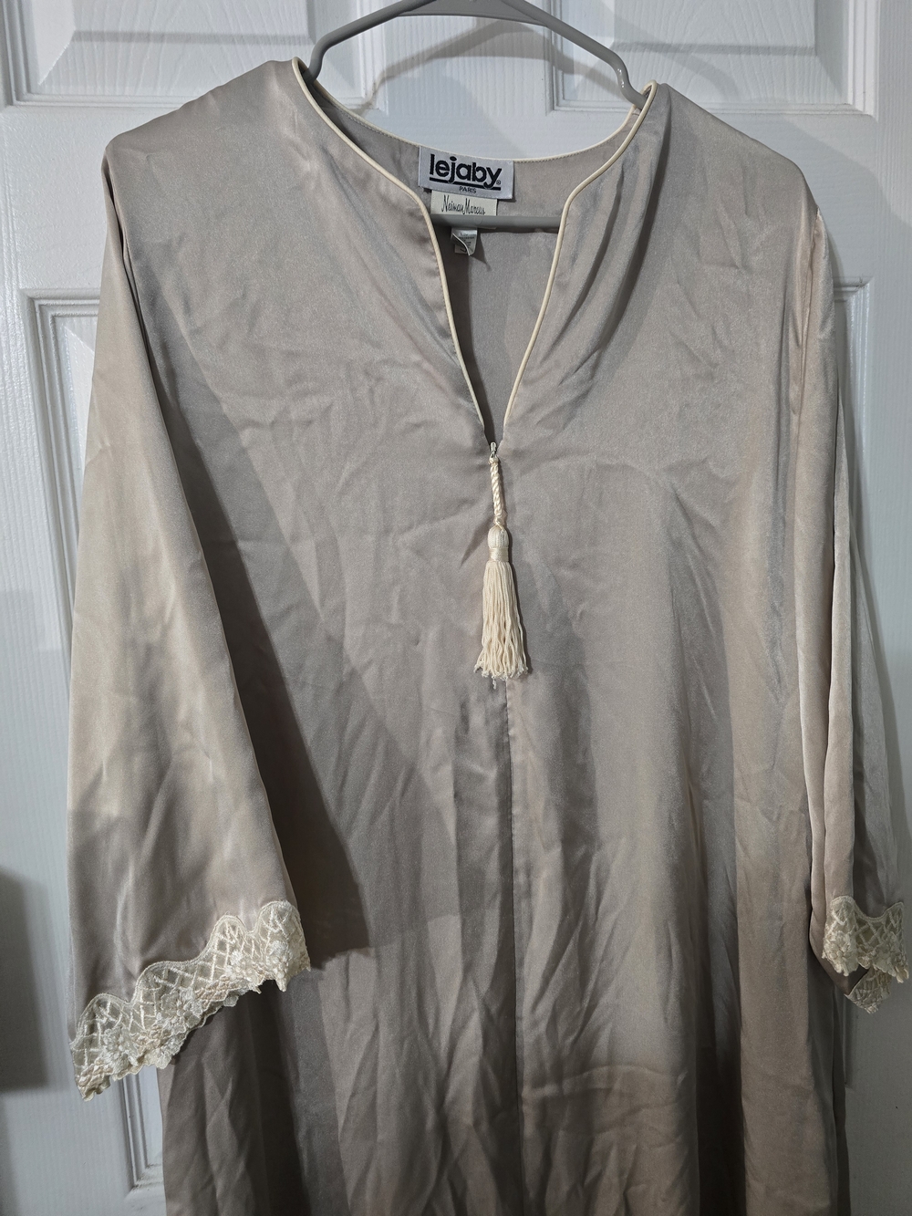 Lejaby Paris Neiman Marcus Cream Satin Caftan with Tassel Sz L